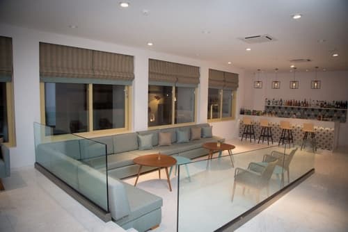 Zephyros Hotel, Lobby lounge