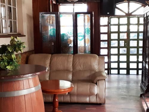 Bermuda Garden Hotel, Lobby sitting area