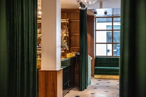 Hotel Parister & Spa, Lobby sitting area