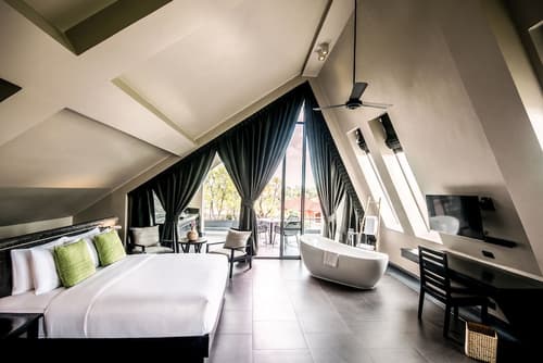 Anjali by Syphon, Room