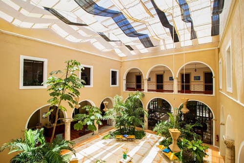 Hotel Merida, Primary image