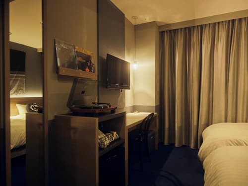 Hotel She, Osaka, Room