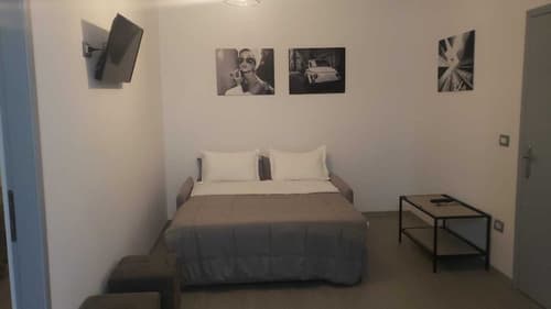 Hotel Antigone, Room