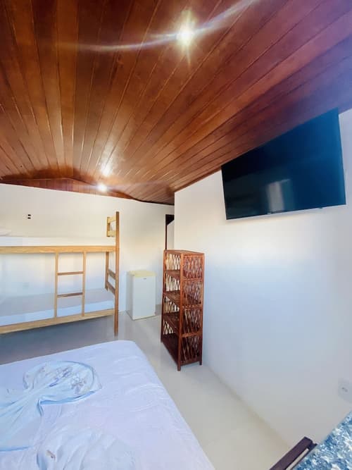 Piratas Do Morro Pousada - Hostel