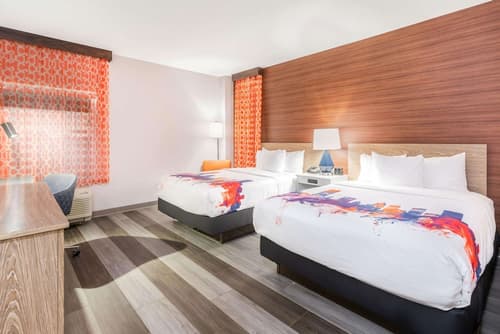 La Quinta Inn & Suites by Wyndham Oklahoma City Airport, Room