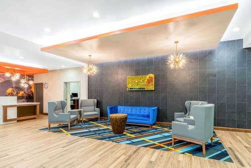 La Quinta Inn & Suites by Wyndham Oklahoma City Airport, Lobby