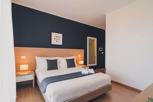 Trip Room & Breakfast, Room