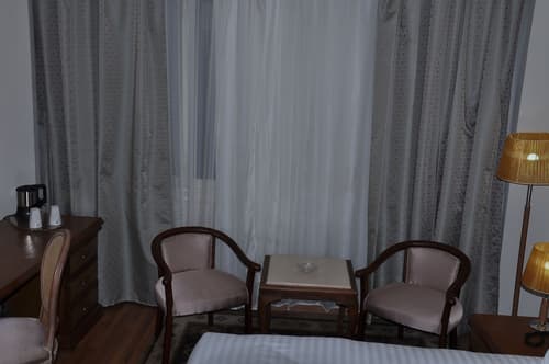 Cleopatra Hotel, Room