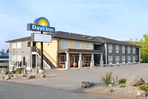 Days Inn by Wyndham 100 Mile House, Primary image