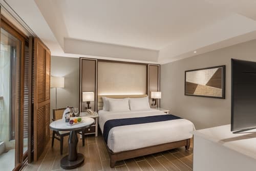 Henann Crystal Sands Resort