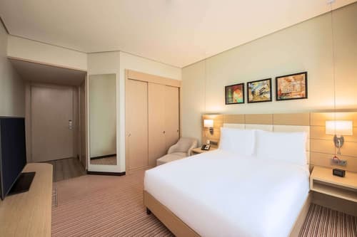 Hilton Garden Inn Al Khobar, Room