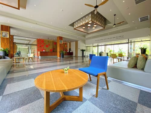 X10 Khaolak, Reception