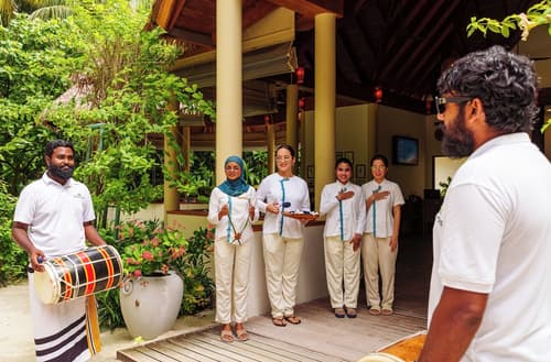 Reethi Faru Resort, Reception
