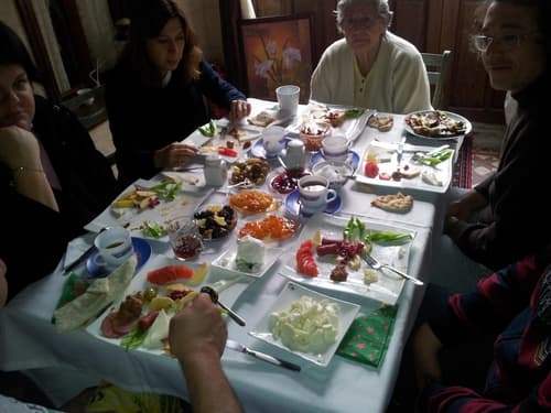 Ali Bey Konagi, Restaurant