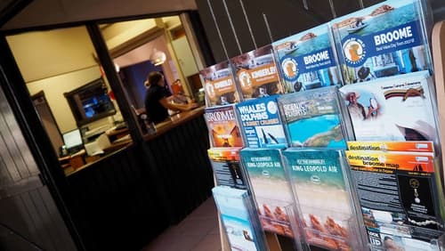 Kimberley Travellers Lodge - Hostel, Interior entrance