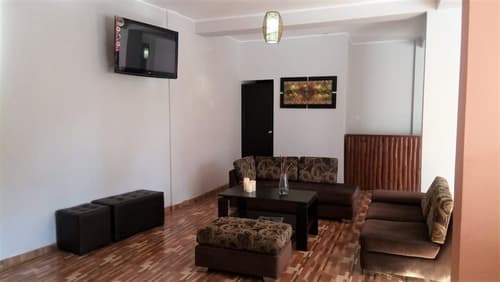 Hostal Rodinn, Lobby sitting area