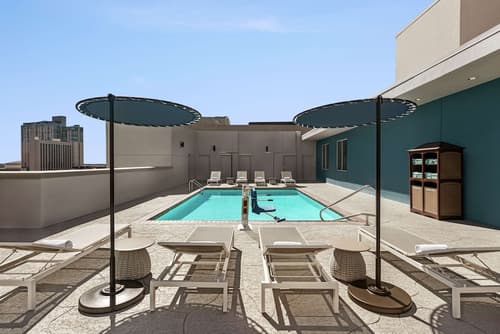 Hilton Garden Inn San Antonio Downtown Riverwalk, Pool