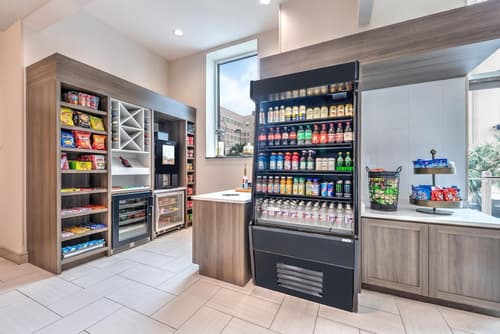 Hilton Garden Inn San Antonio Downtown Riverwalk, Snack bar