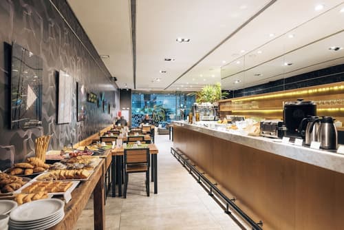 Pleno Madero, Restaurant