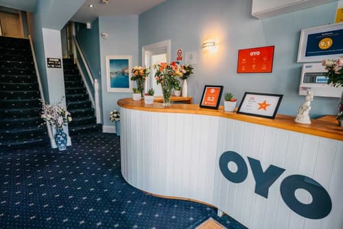 OYO Minerva Guesthouse, Reception