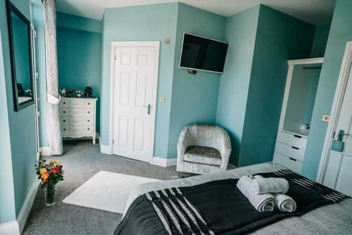 OYO Minerva Guesthouse, Room