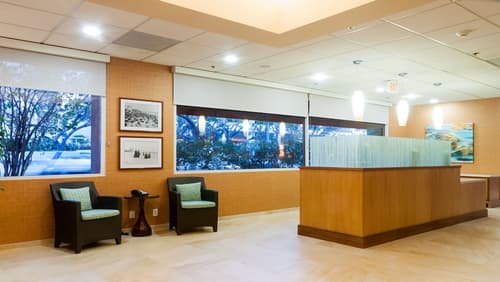 Gateway Hotel Santa Monica, Lobby sitting area