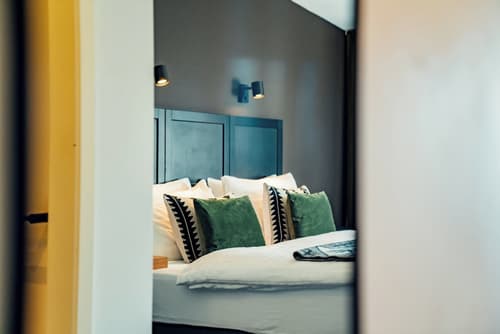 Farmhouse Lodge