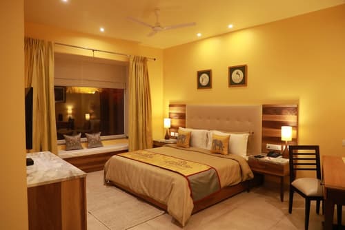 juSTa Luxe Sajjangarh Resort & Spa, Udaipur, Room