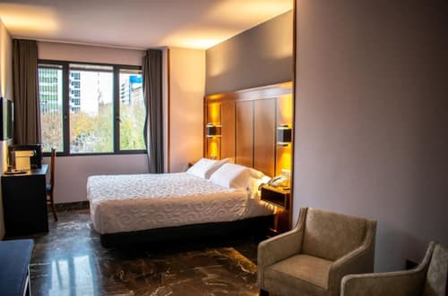 Condestable Iranzo, Room