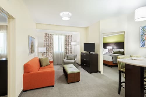 Staybridge Suites Miami International Airport by IHG, Room