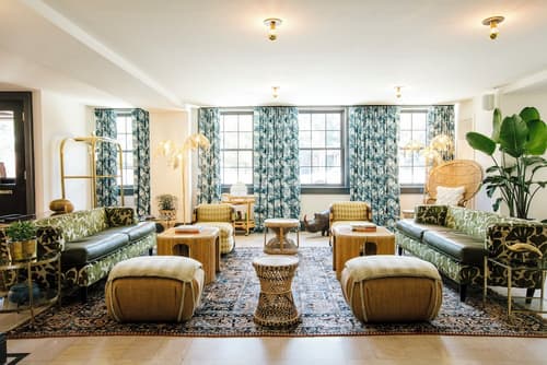 Hotel Clermont, Lobby sitting area