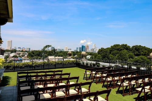 Hotel Clermont, Outdoor wedding area