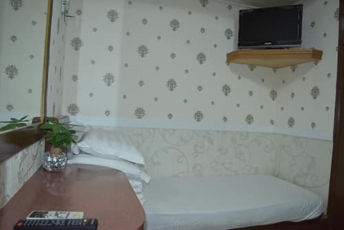 Hong Kong Astronaut's Hotel