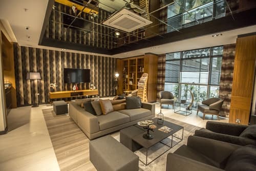 Honour Hotel, Lobby sitting area