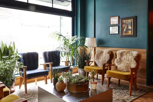 Freehand New York, Lobby sitting area