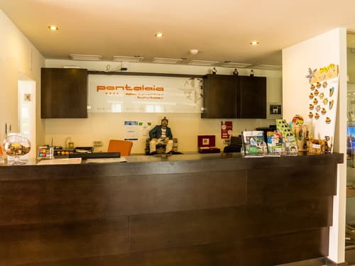 Pontalaia Apartamentos Turisticos, Reception