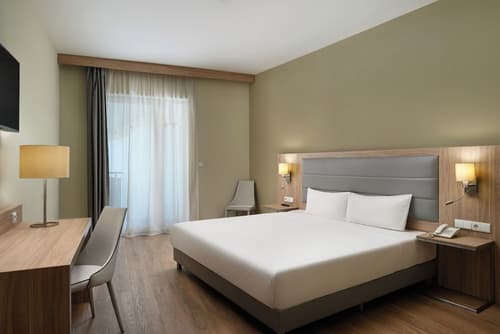 Akeah Verdi Budapest