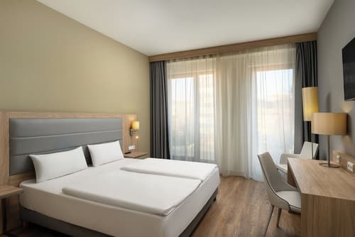 Akeah Verdi Budapest