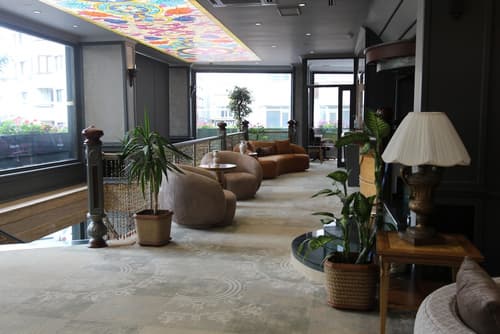 Funda Hotel, Lobby