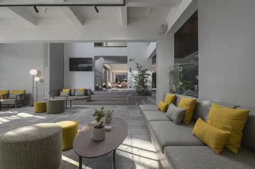 Alkyon Hotel, Lobby lounge