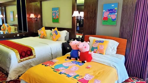 Nanyang Seascape, Room