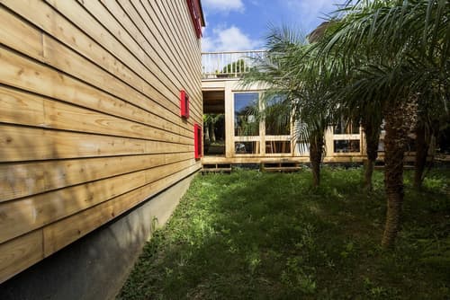 Azul Singular, Property grounds