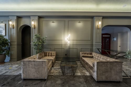 Hotel Karbelsun, Reception