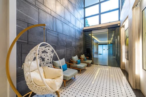 Antiya Hotel Phuket, Lobby sitting area