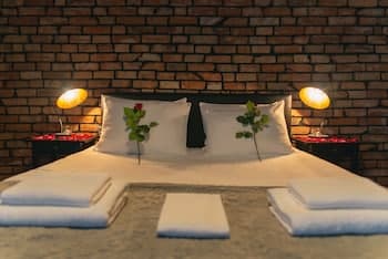 Leo Apartments Main Square, Room