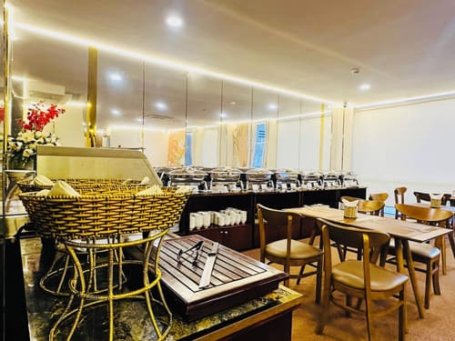 Huong Sen Annex Hotel