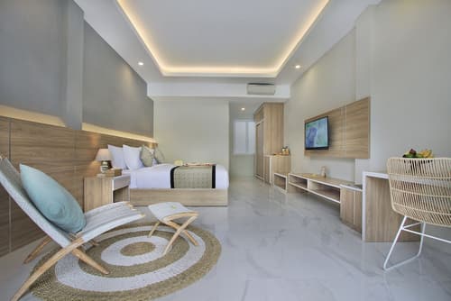 Tapa Tepi Kali Canggu by Pramana, Room