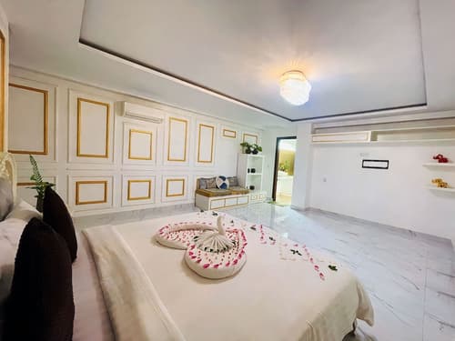 Central Corner d’Angkor, Room