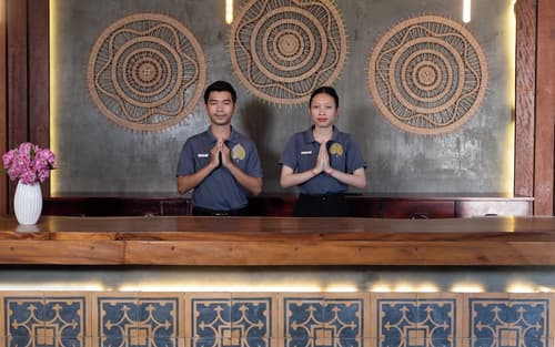 Central Corner d’Angkor, Reception