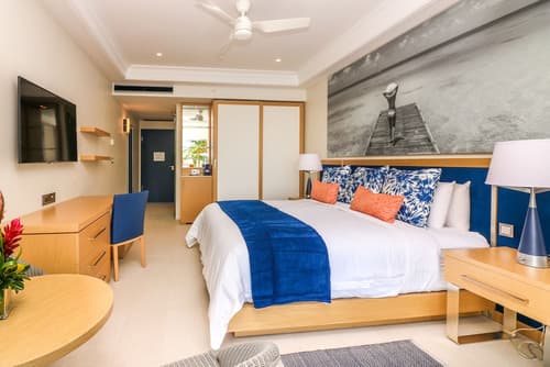 Harbor Club St. Lucia, Curio Collection by Hilton